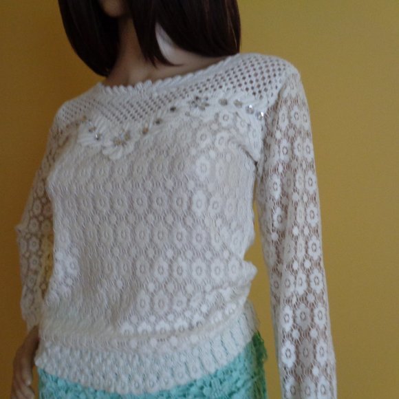 Lace top with bling - Picture 4 of 5